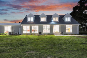 Sleeps 15, Great for Low Key events and Groups, Bulla